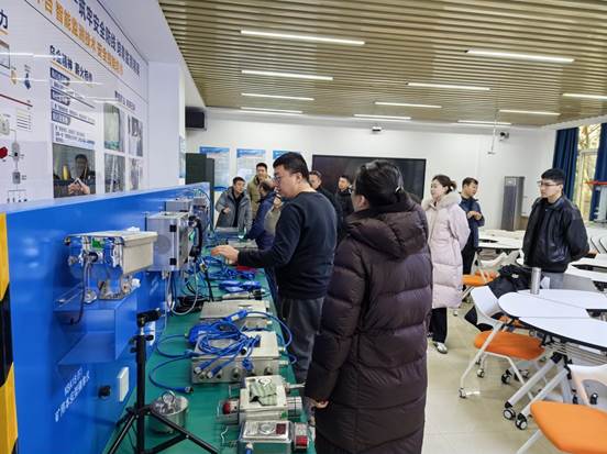 445598b9a41777ad46e4ec189288dfc6(1)