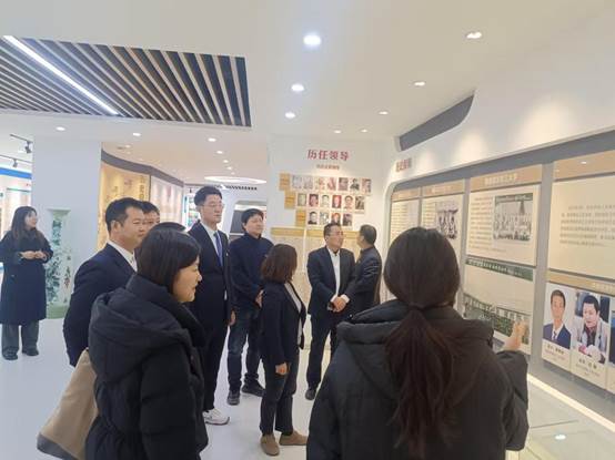 47d117d25010de2798223daf8b727e8